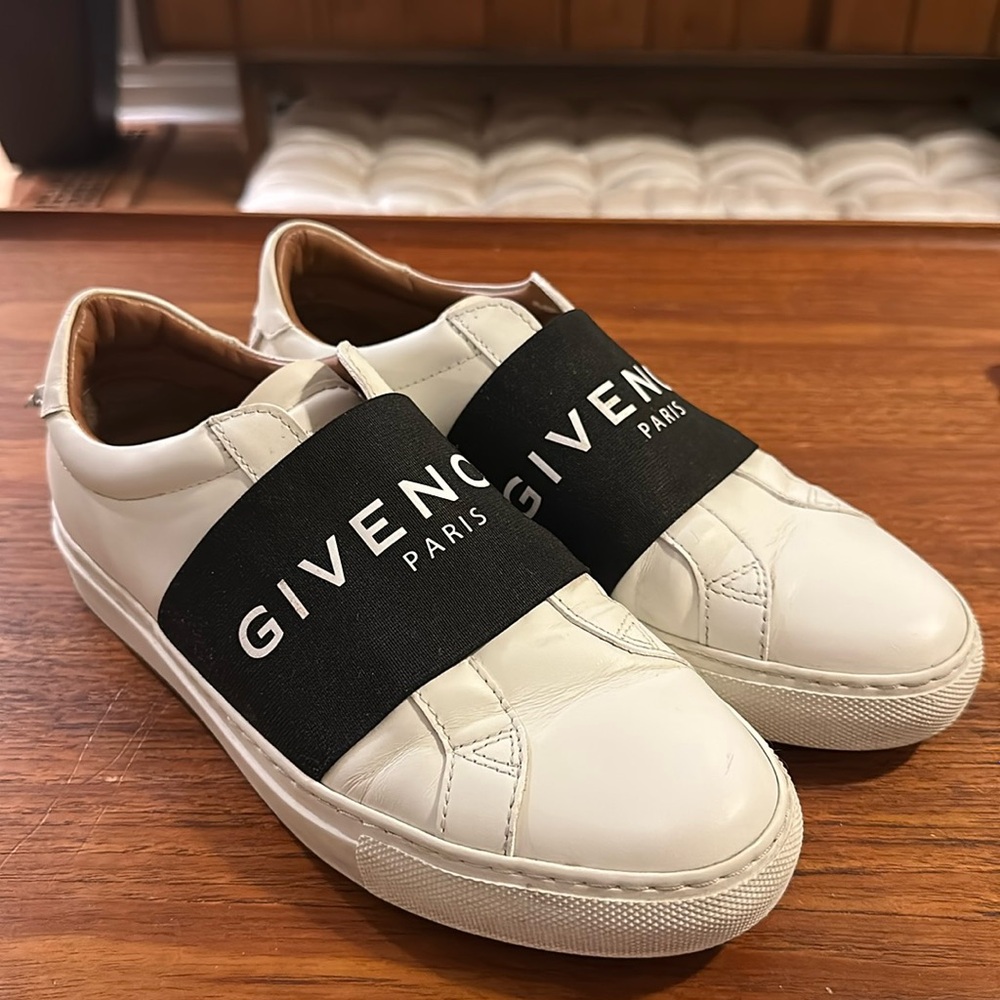 Givenchy - urban knot sneakers